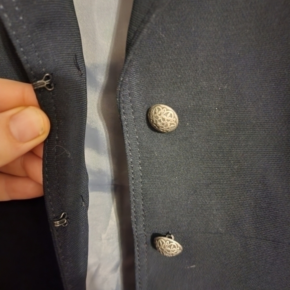 Tahari‎ blazer - Picture 3 of 4